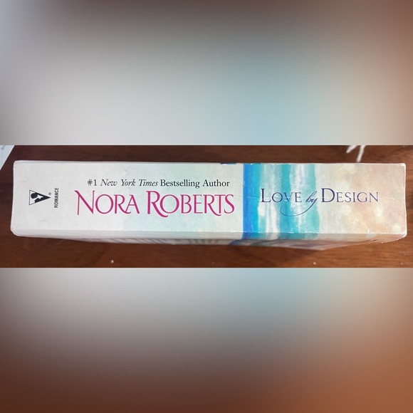 Love and Design by Nora Roberts - Picture 3 of 3